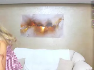 chrystalmills's Live Sex Cam Show