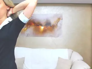 chrystalmills's Live Sex Cam Show