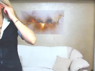 chrystalmills's Live Sex Cam Show