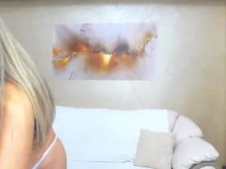chrystalmills's Live Sex Cam Show