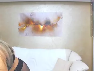 chrystalmills's Live Sex Cam Show