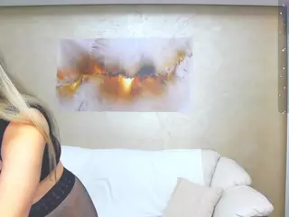 chrystalmills's Live Sex Cam Show