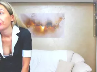chrystalmills's Live Sex Cam Show