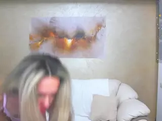 chrystalmills's Live Sex Cam Show