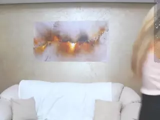 chrystalmills's Live Sex Cam Show