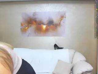 chrystalmills's Live Sex Cam Show
