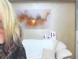 chrystalmills's Live Sex Cam Show