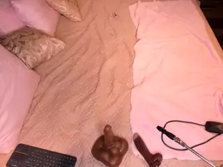 YourbabyKylie's Live Sex Cam Show