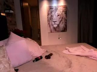 YourbabyKylie's Live Sex Cam Show