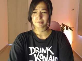 Live cam show with Kim Thompson