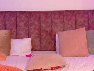 Live cam show with CheneellLorens