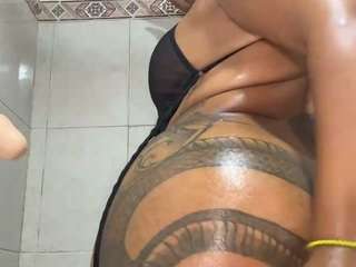 Live cam show with saamytits
