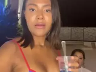 kyaraebony's Live Sex Cam Show