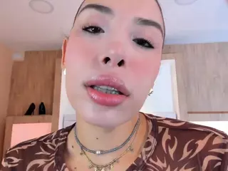 Veronica-Garcia's Live Sex Cam Show