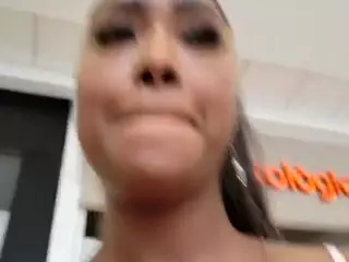 yetzat's Live Sex Cam Show