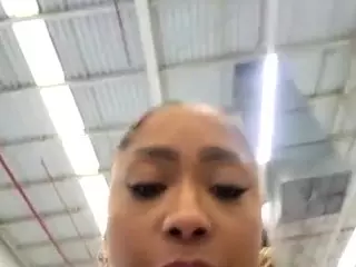 yetzat1111's Live Sex Cam Show