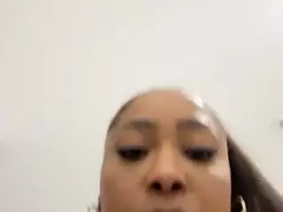 yetzat1111's Live Sex Cam Show