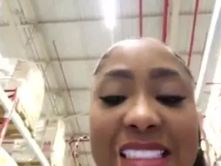 yetzat1111's Live Sex Cam Show