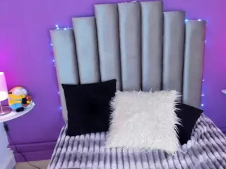 saramontoya's Live Sex Cam Show