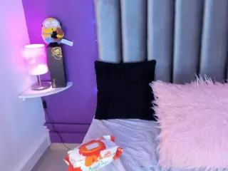 saramontoya's Live Sex Cam Show