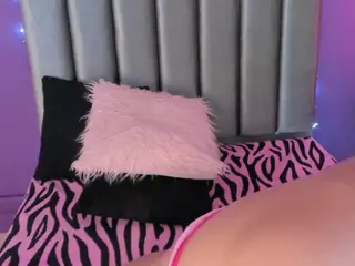 saramontoya's Live Sex Cam Show
