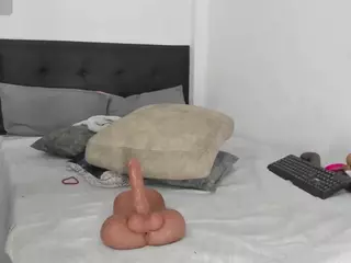 tiffanyfiire's Live Sex Cam Show