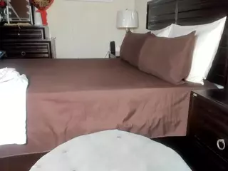 Iluvsaffire Bleu's Live Sex Cam Show