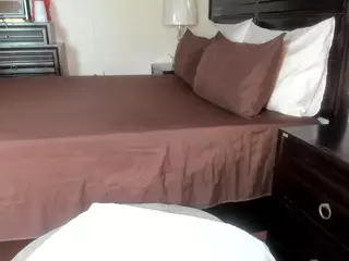 Iluvsaffire Bleu's Live Sex Cam Show