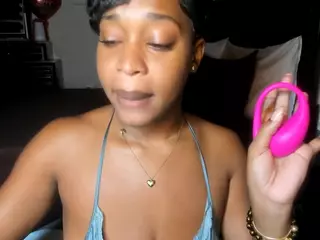 Iluvsaffire Bleu's Live Sex Cam Show