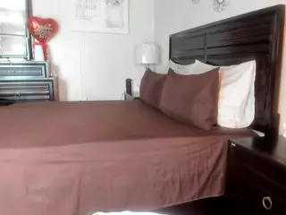 Iluvsaffire Bleu's Live Sex Cam Show