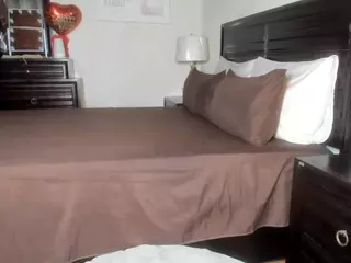 Iluvsaffire Bleu's Live Sex Cam Show