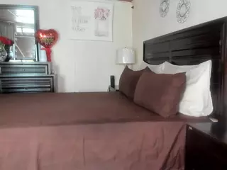 Iluvsaffire Bleu's Live Sex Cam Show