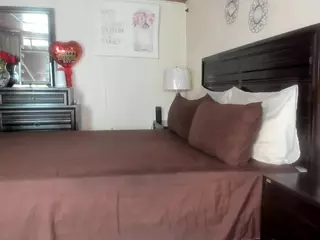 Iluvsaffire Bleu's Live Sex Cam Show