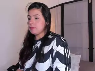mia-daniels's Live Sex Cam Show