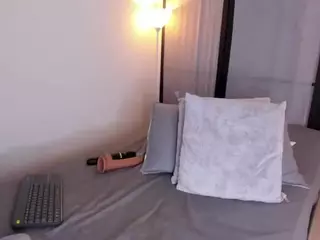 mia-daniels's Live Sex Cam Show