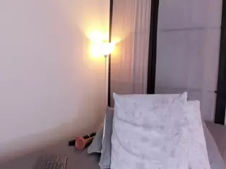 mia-daniels's Live Sex Cam Show
