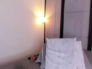 mia-daniels's Live Sex Cam Show