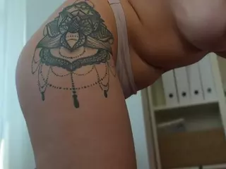 Livia's Live Sex Cam Show