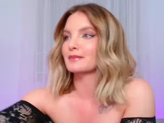 Lisa-Tease's Live Sex Cam Show