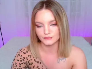Lisa-Tease's Live Sex Cam Show