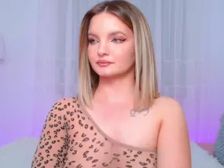 Lisa-Tease's Live Sex Cam Show