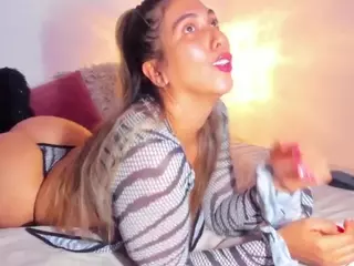 DEEPTHROAT SLUT's Live Sex Cam Show