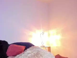 DEEPTHROAT SLUT's Live Sex Cam Show