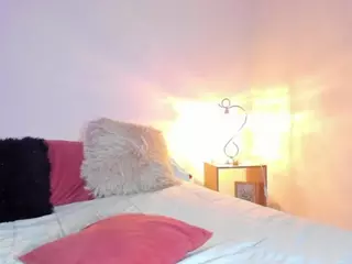 DEEPTHROAT SLUT's Live Sex Cam Show