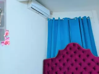 ninadee's Live Sex Cam Show