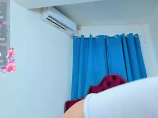 ninadee's Live Sex Cam Show