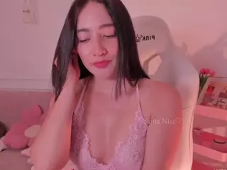 SaritaNice's Live Sex Cam Show