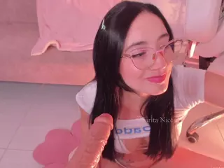 SaritaNice's Live Sex Cam Show