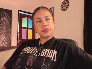 Live cam show with SarahInk