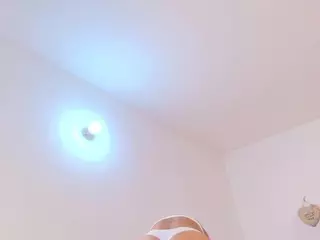 karoldiazz's Live Sex Cam Show
